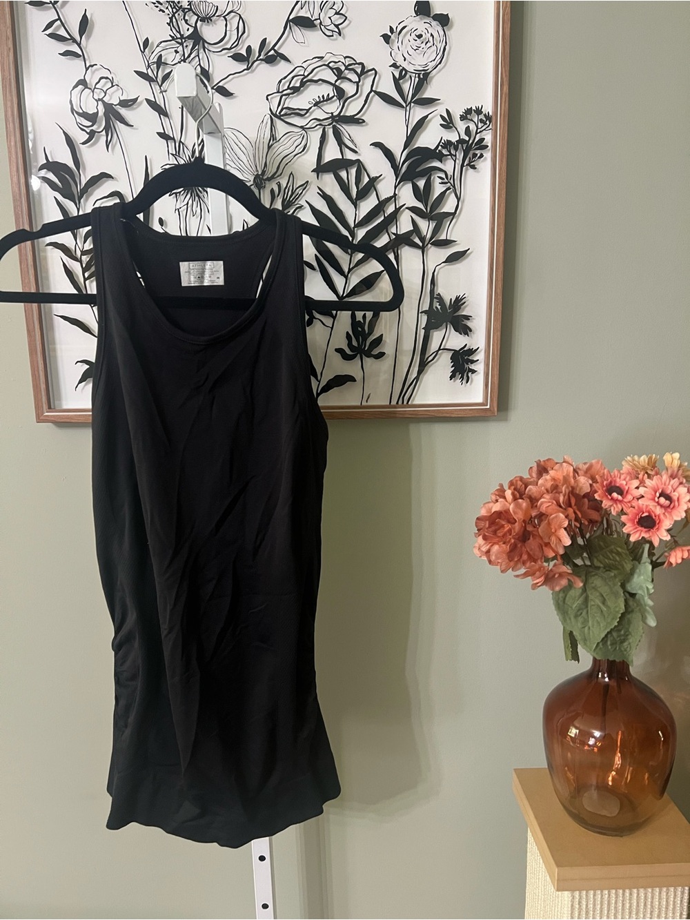 Athleta Tank Top Black Seamless Stretch Ruched Sides Athletic Top Size Medium